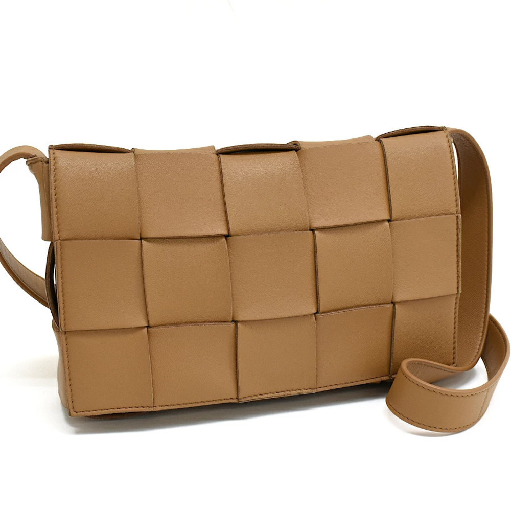 Bottega Veneta Cassette Crossbody Bag Maxi Intrecciato Leather Brown